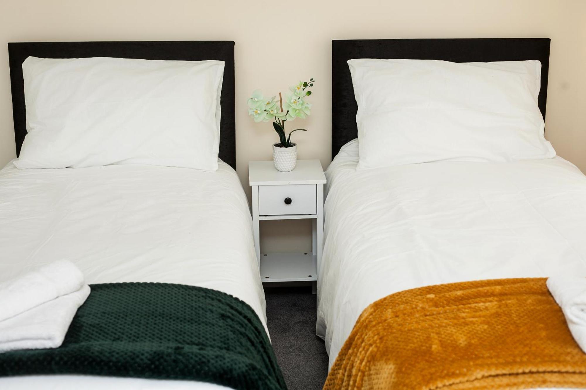 Avril Warwickshire Home Stay Нанітон Екстер'єр фото