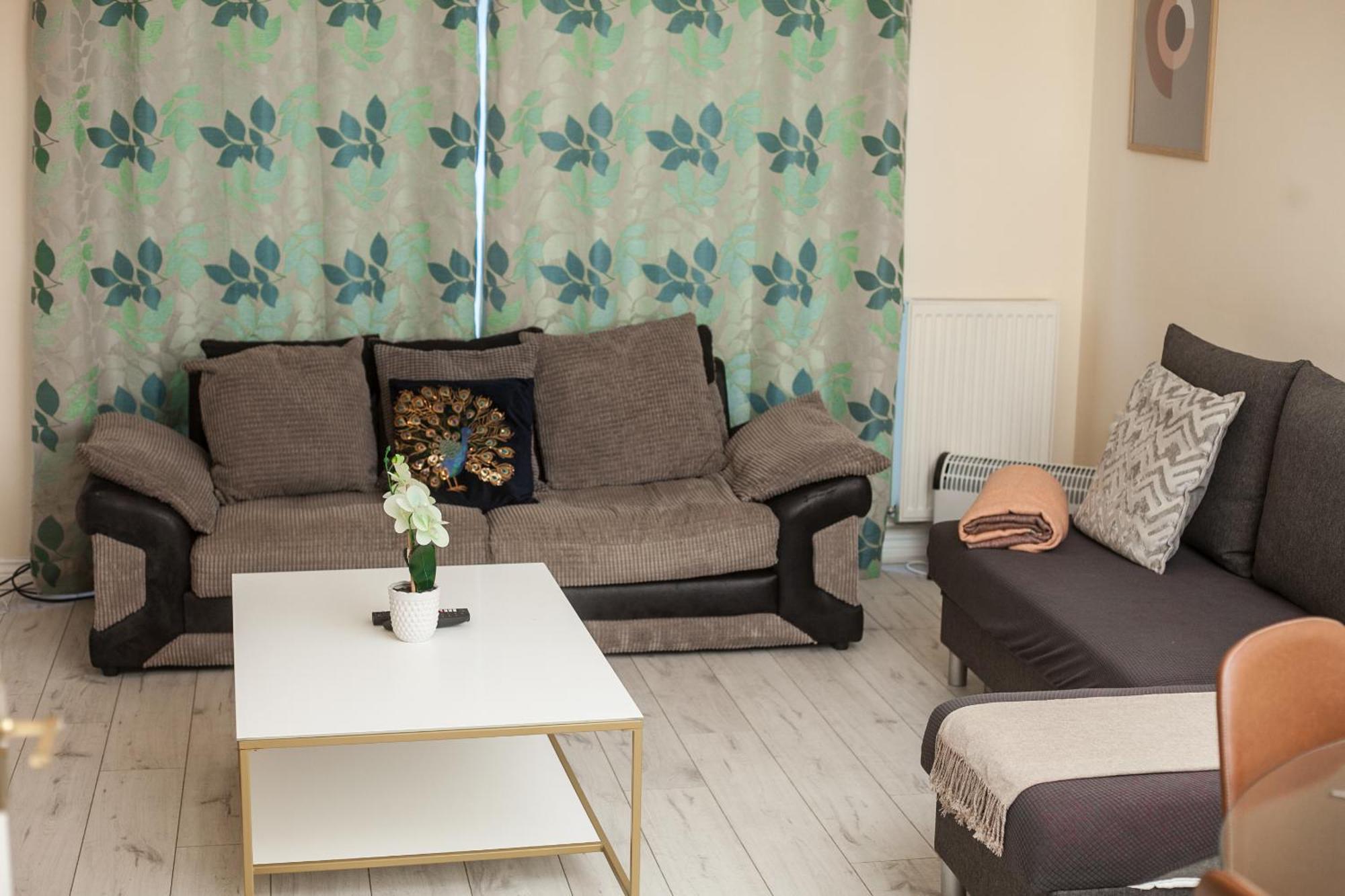 Avril Warwickshire Home Stay Нанітон Екстер'єр фото