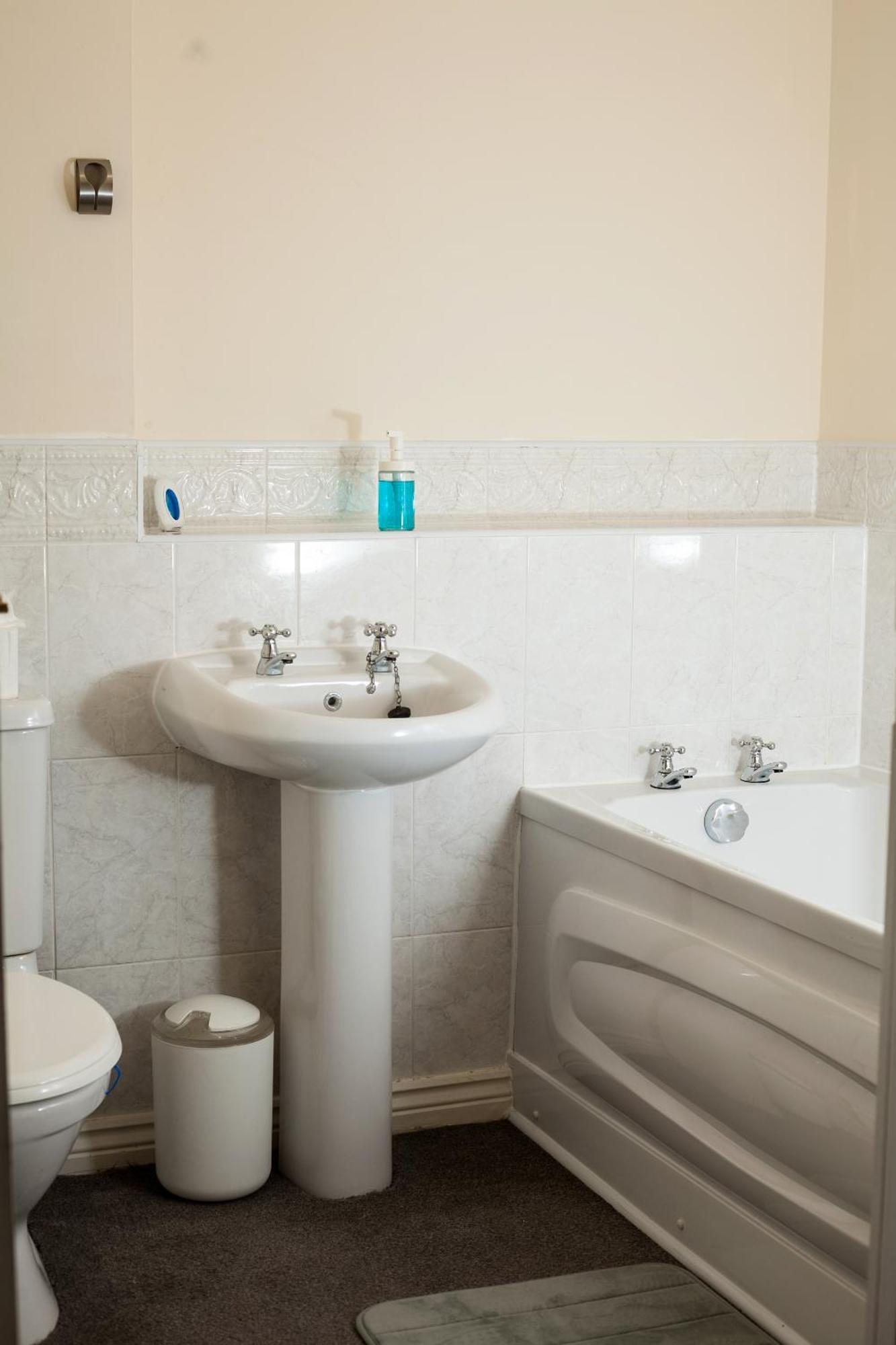 Avril Warwickshire Home Stay Нанітон Екстер'єр фото