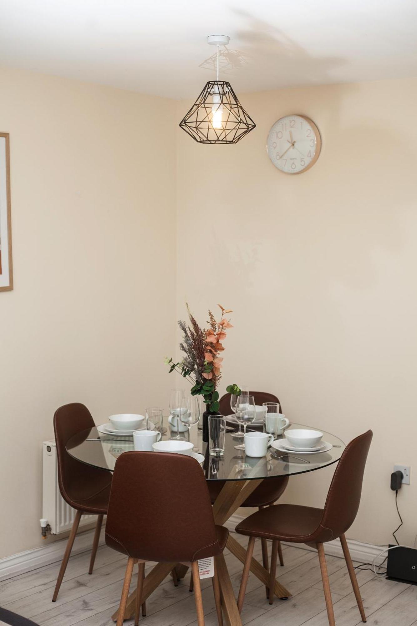 Avril Warwickshire Home Stay Нанітон Екстер'єр фото